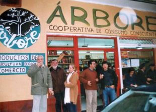 Local e tenda de Árbore en Vigo / Foto: Árbore