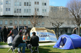 Os traballadores das instalacións deportivas levan 32 días en folga