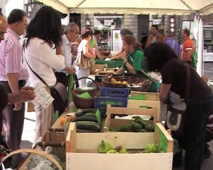 Mercado transparente en Compostela